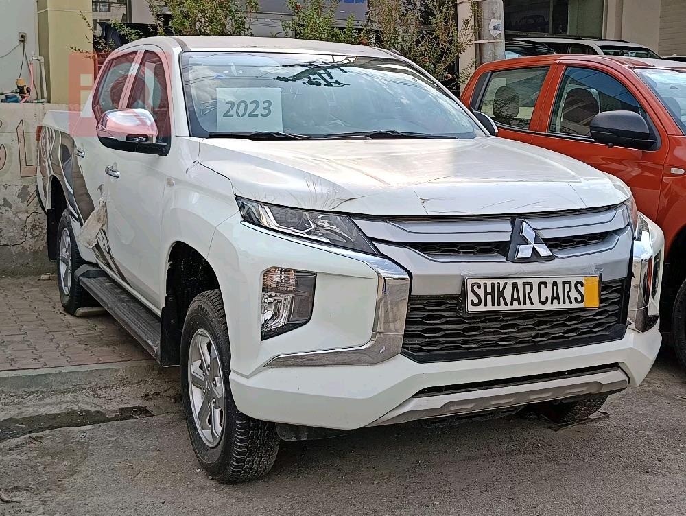 میتسوبیشی L200